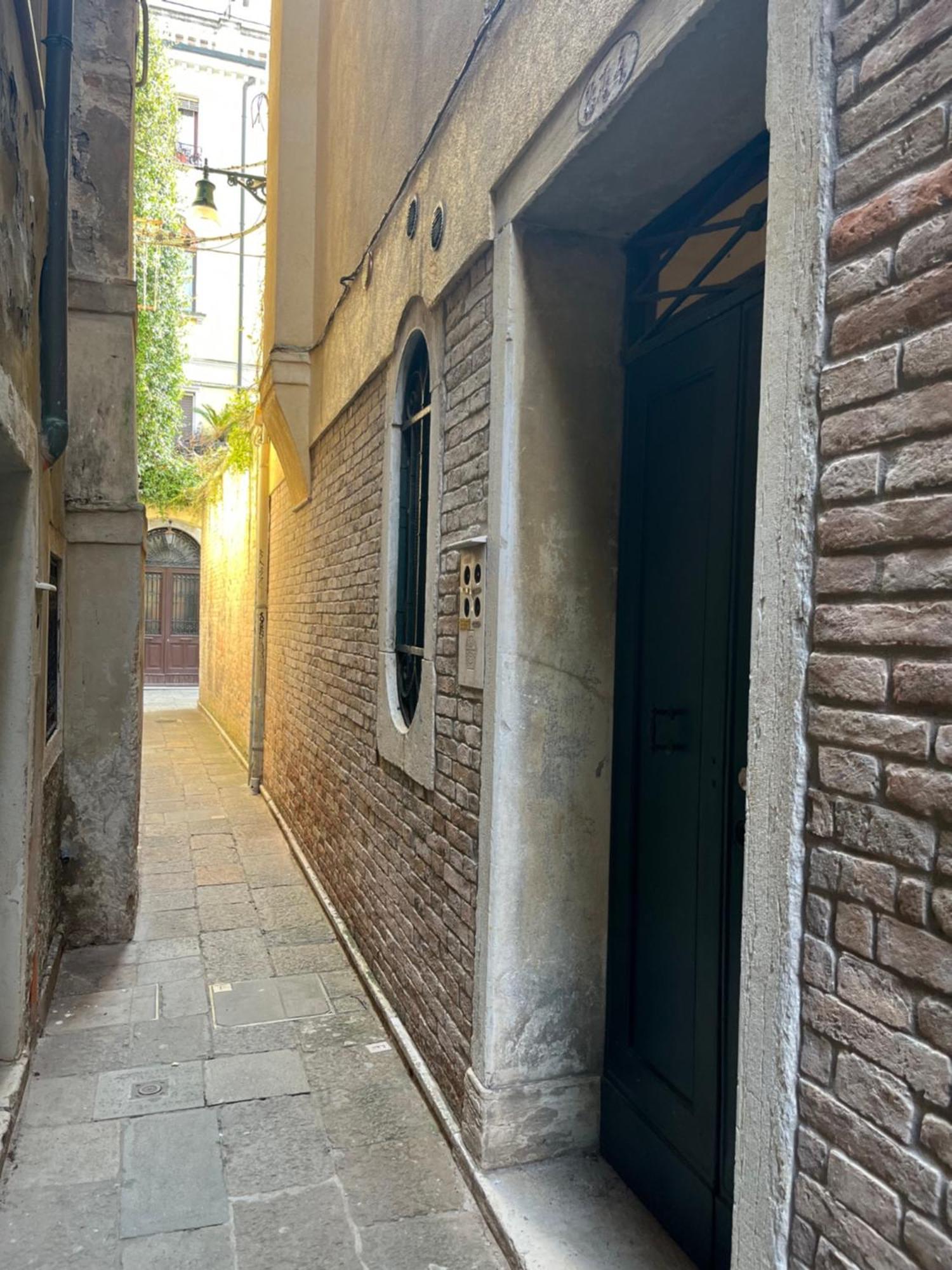 Peggy Suite البندقية المظهر الخارجي الصورة